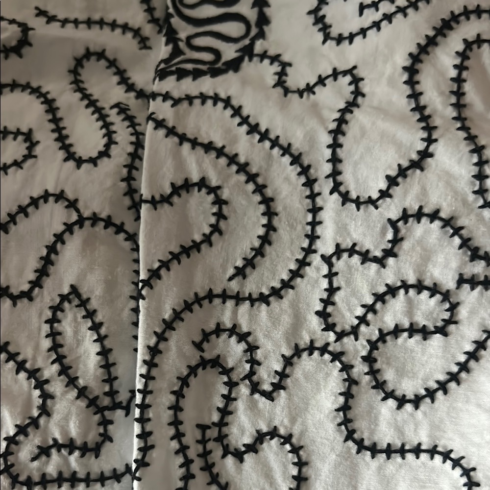 Cropped Patterned Pants - Picture 3 of 3